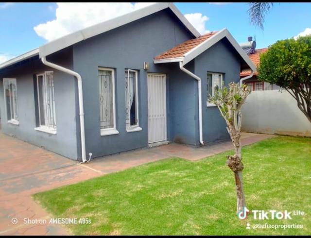 2 BEDROOM HOUSE FOR SALE IN SOSHANGUVE XX